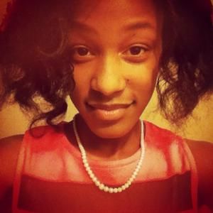 Meet your Posher, Chanel